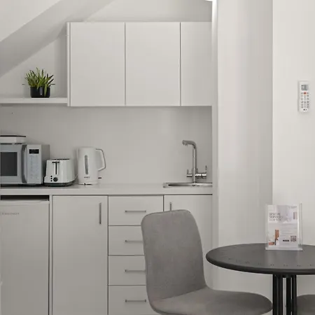 Phaedrus Living: Alkminis Seaside